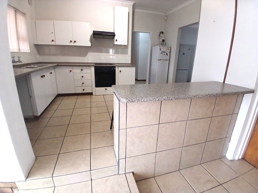 To Let 2 Bedroom Property for Rent in Lochnerhof Western Cape